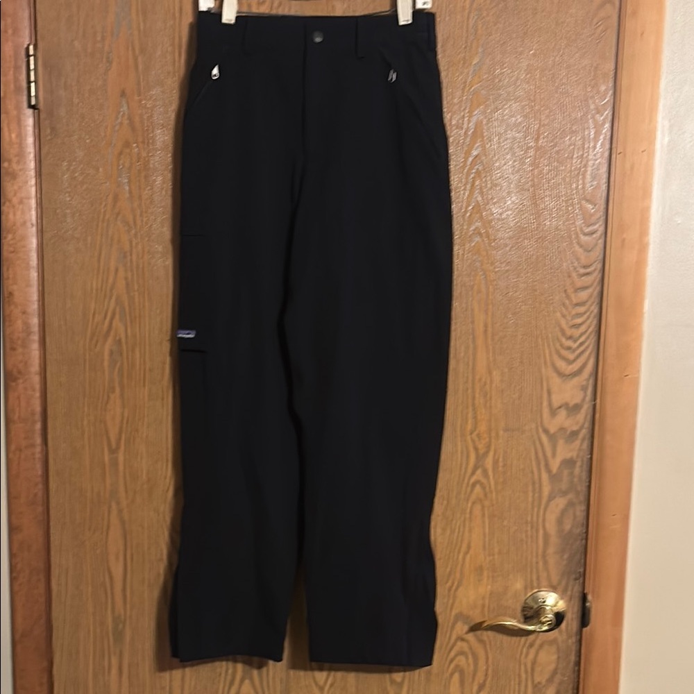 Patagonia Black Cargo Pants with Sturdy Construction Size 8 Women’s
